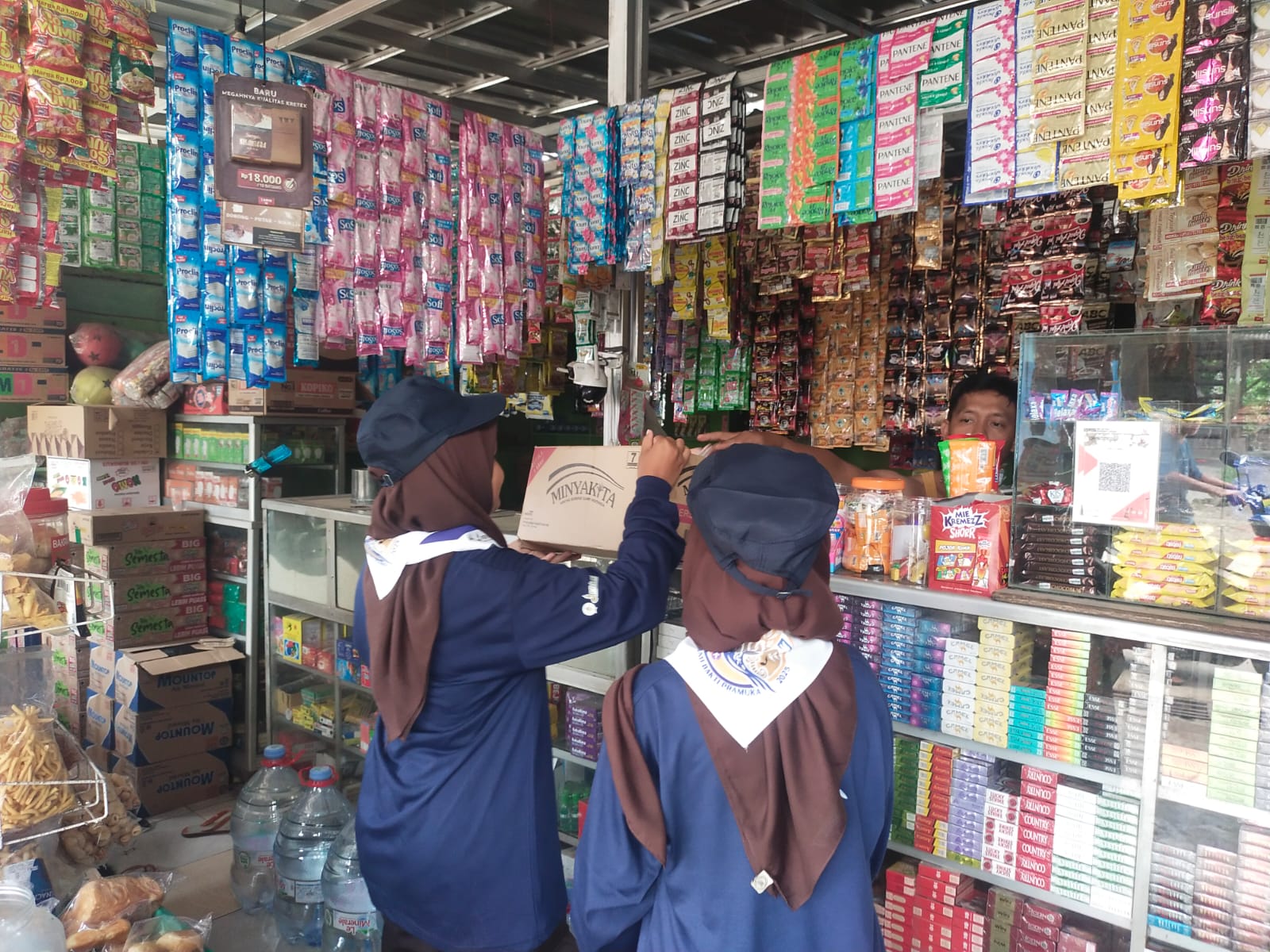 Wujudkan Kepedulian, Pramuka Penegak dan Pandega Parungpanjang Gelar Aksi Penggalangan Dana untuk Bencana Sumatera