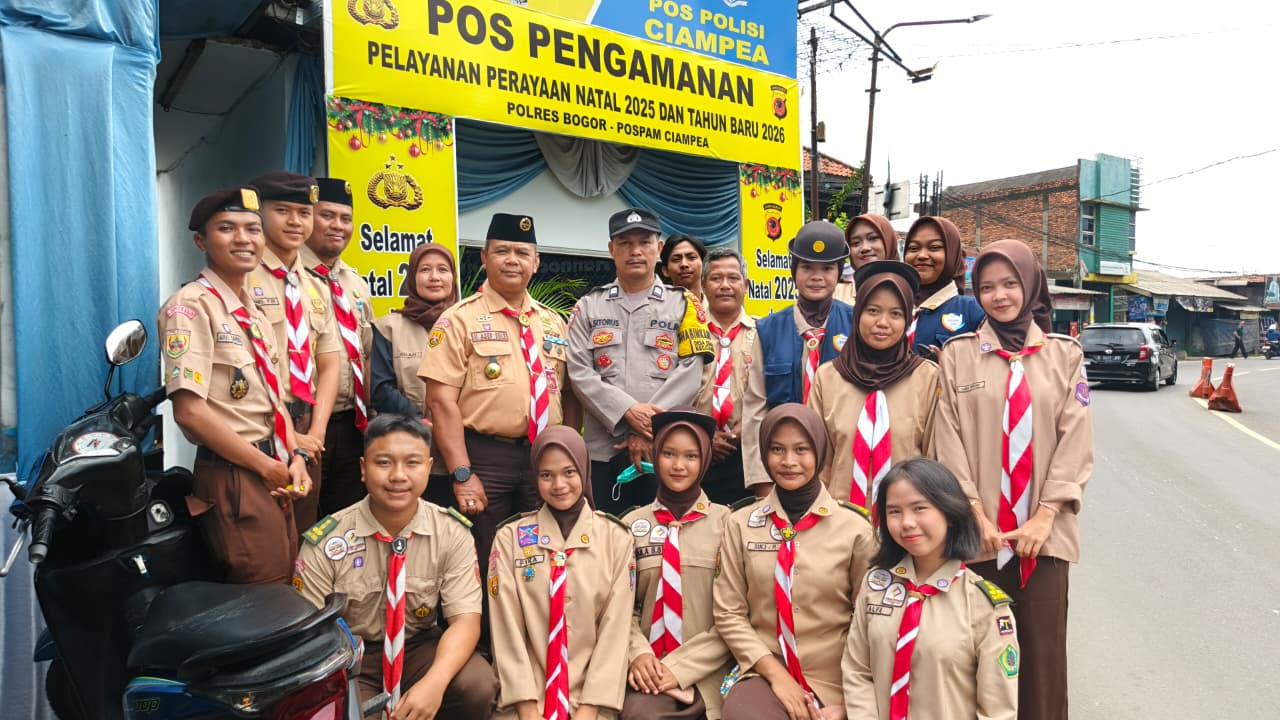 Karya Bakti Tanpa Libur, Pramuka Ciampea Tunjukkan Dedikasi di Tengah Padatnya Arus Nataru