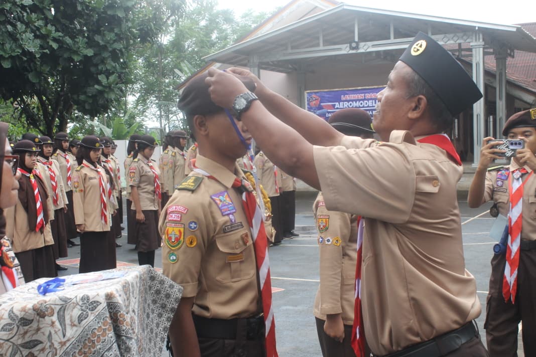 Latihan Dasar Aeromodelling Angkatan II Kwarran Cileungsi Sukses Digelar