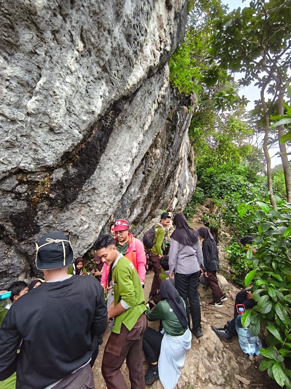 Latihan Gabungan Panjat Tebing Saka Wanabakti dan Saka Wira Kartika Digelar di Cibungbulang