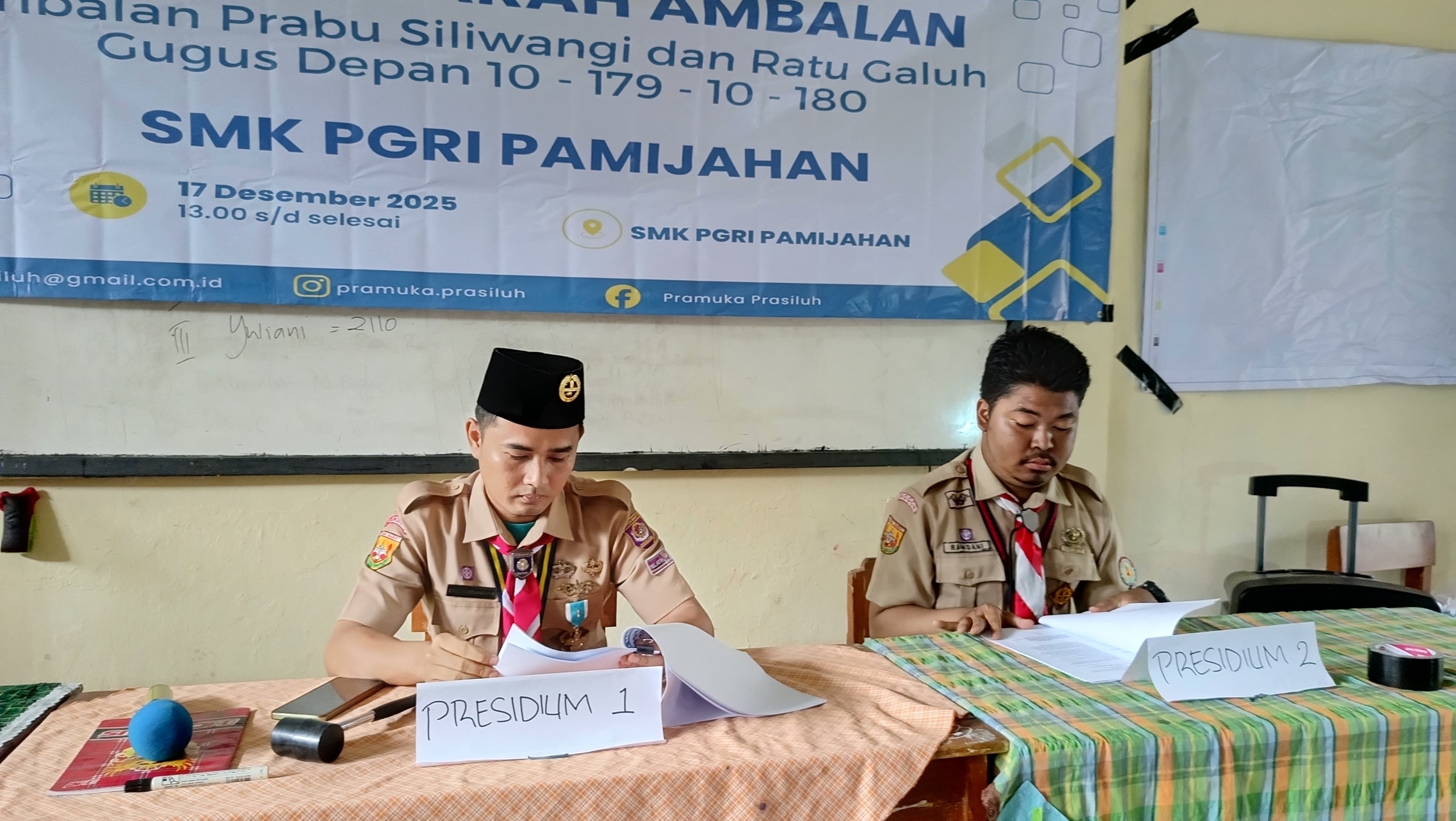 Ketua Kwartir Ranting Gerakan Pramuka Pamijahan Memberikan Pengarahan Kepemimpinan Kegiatan Musyawarah Ambalan SMK PGRI Pamijahan Pamijahan