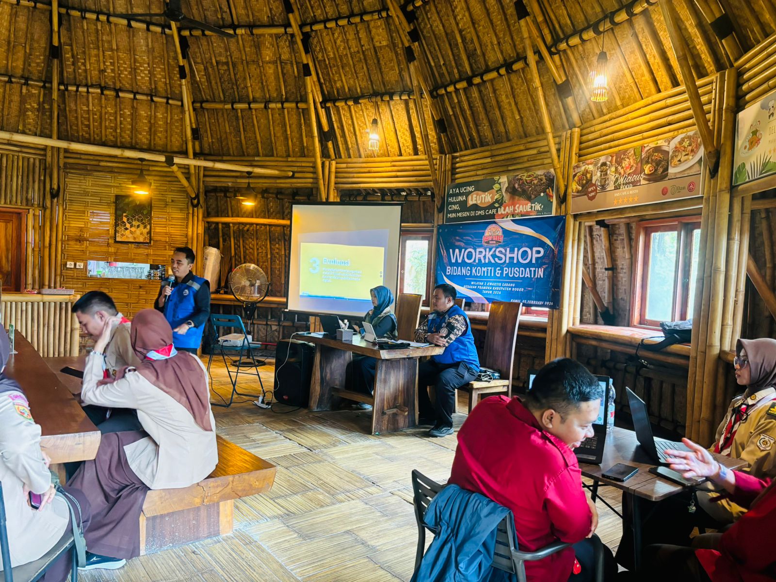 Perkuat Digitalisasi Pramuka, KOMTI dan PUSDATIN Kwarcab Bogor Wilayah 2 Digelar di Rumpin