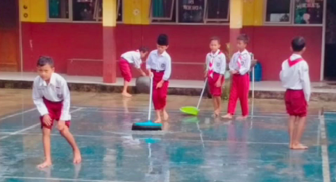 Wujudkan Gerakan Indonesia ASRI, SD N Cimandala 02 Gelar Aksi Nyata Melalui PJBL Terintegrasi Pembelajaran Luar Kelas