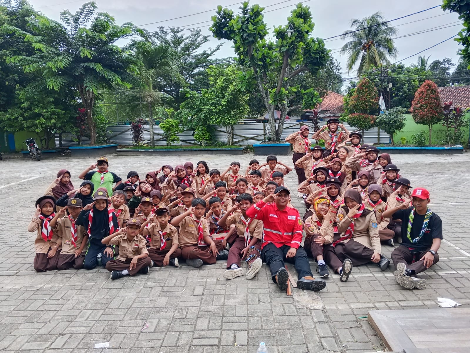 Belajar Menolong Sesama, 50 Pramuka Siaga SDN Cibunar 01 Ikuti Latihan P3K