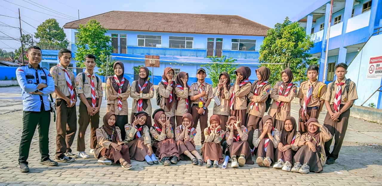 Siap Jadi Pahlawan Kemanusiaan? Begini Aksi Keren Pramuka SMA Ibnu Hajar Kuasai TKK PPPK! 🩸⛺