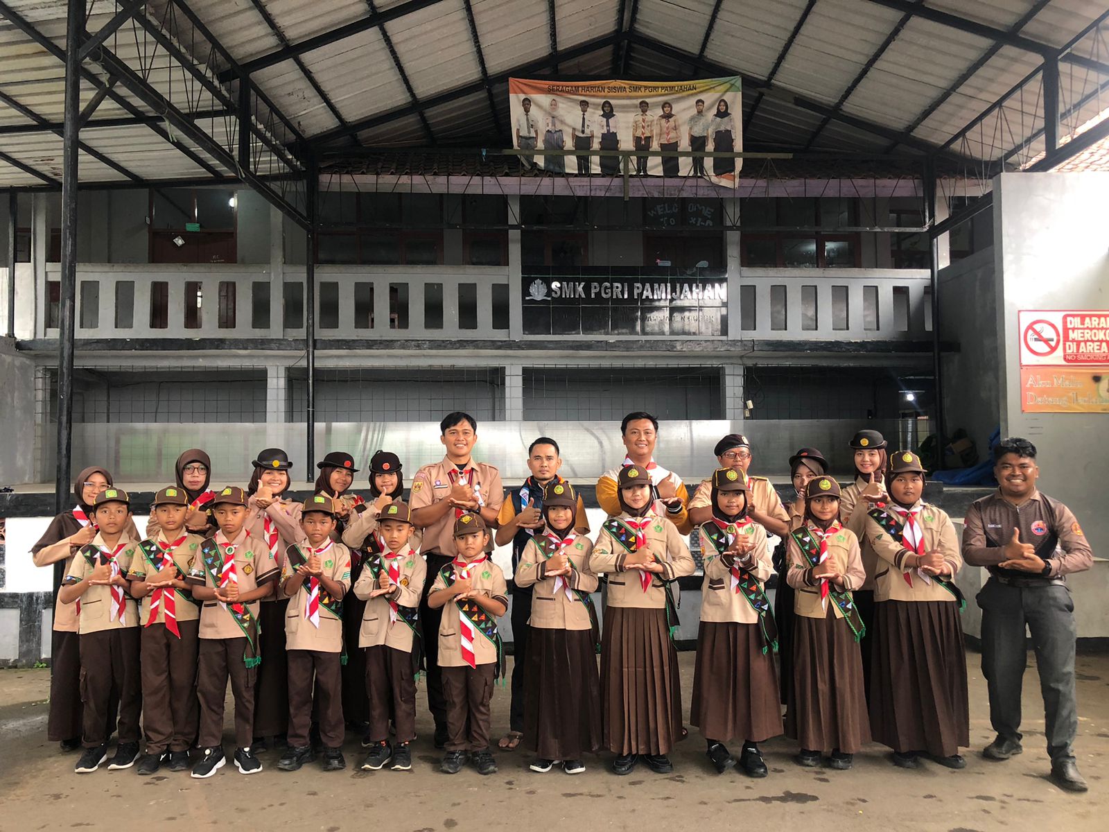 Tampil Percaya Diri dan Berkarakter: Tiga Penggalang Putri SMP Al Ijtihad Ikuti Seleksi Pramuka Teladan