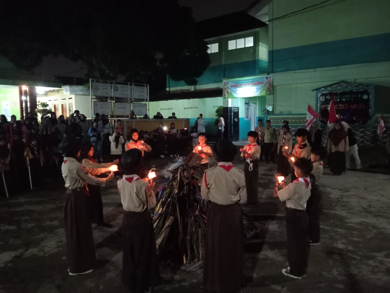 Menyemai Karakter di Bawah Langit Cikeas: Harmoni Kemandirian dalam Persari & Perjusa SDN Cikeas 01