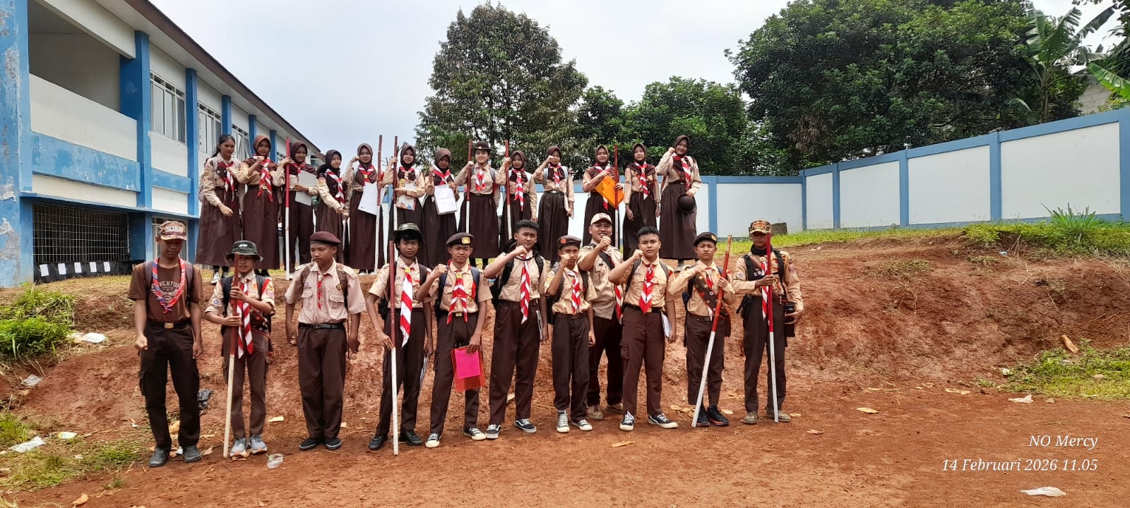 Gerak Jalan dan Uji TKK/SKK Penggalang SMPN 4 Citeureup ke Hambalang Berjalan Lancar dan Inspiratif