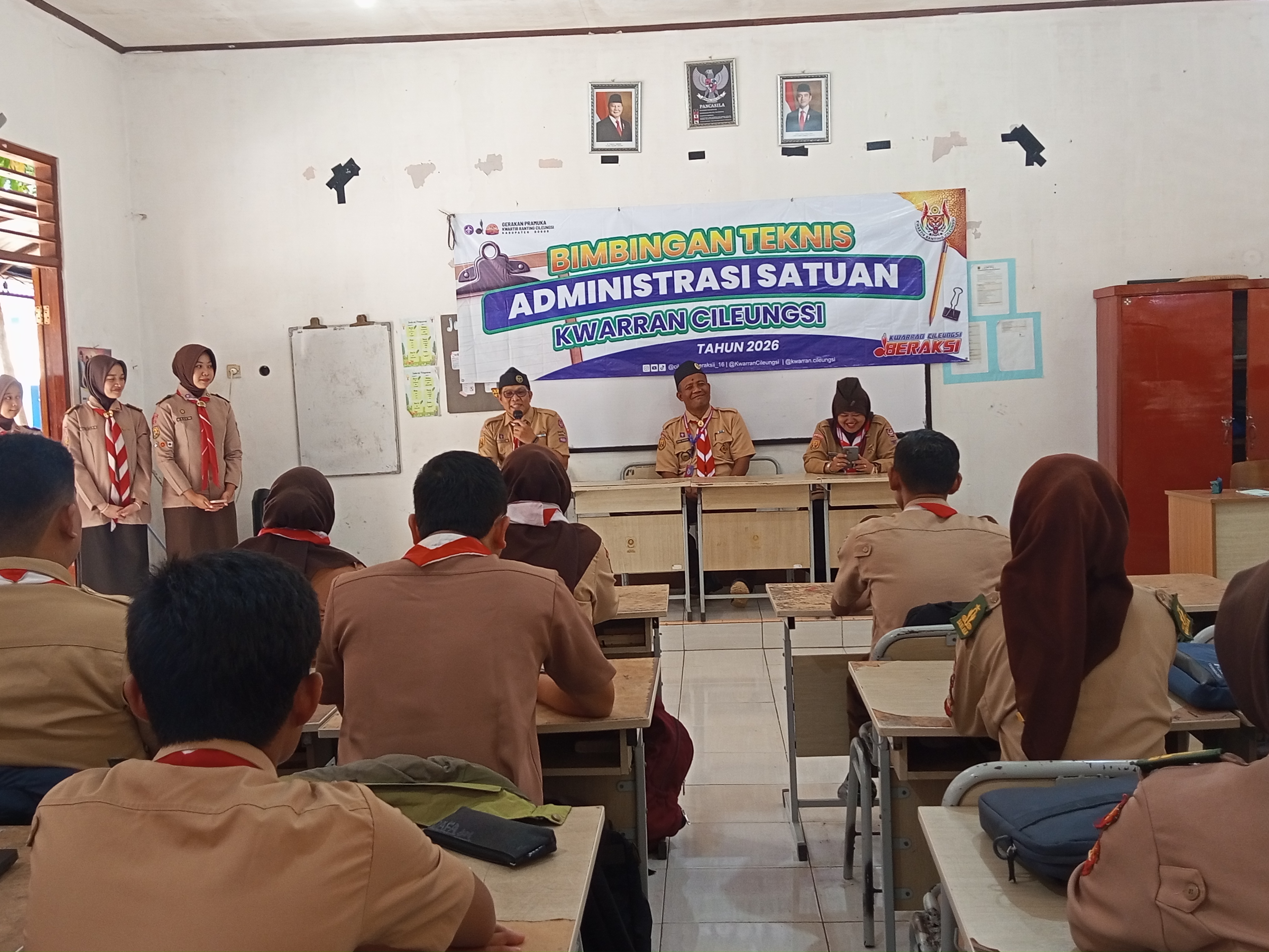 Kwarran Cileungsi Tingkatkan Potensi Pembina Lewat Bimtek Administrasi Satuan.