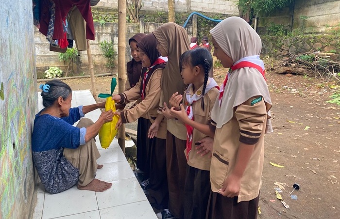 Rantang Pramuka Aksi Pramuka SDN Cipicung 04 Tingkatkan Kepedulian