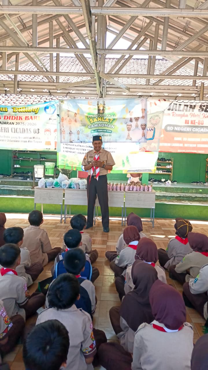 Semangat Berbagi di Bulan Suci, Pramuka SDN Cicadas 03 Gelar Aksi Rantang Pramuka
