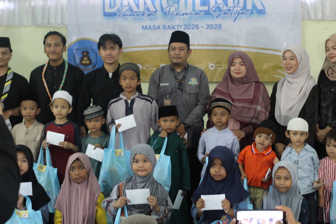 Semangat Berbagi di Bulan Ramadhan, Pramuka Kwarran Cijeruk Santuni Anak Yatim di GOR Cijeruk
