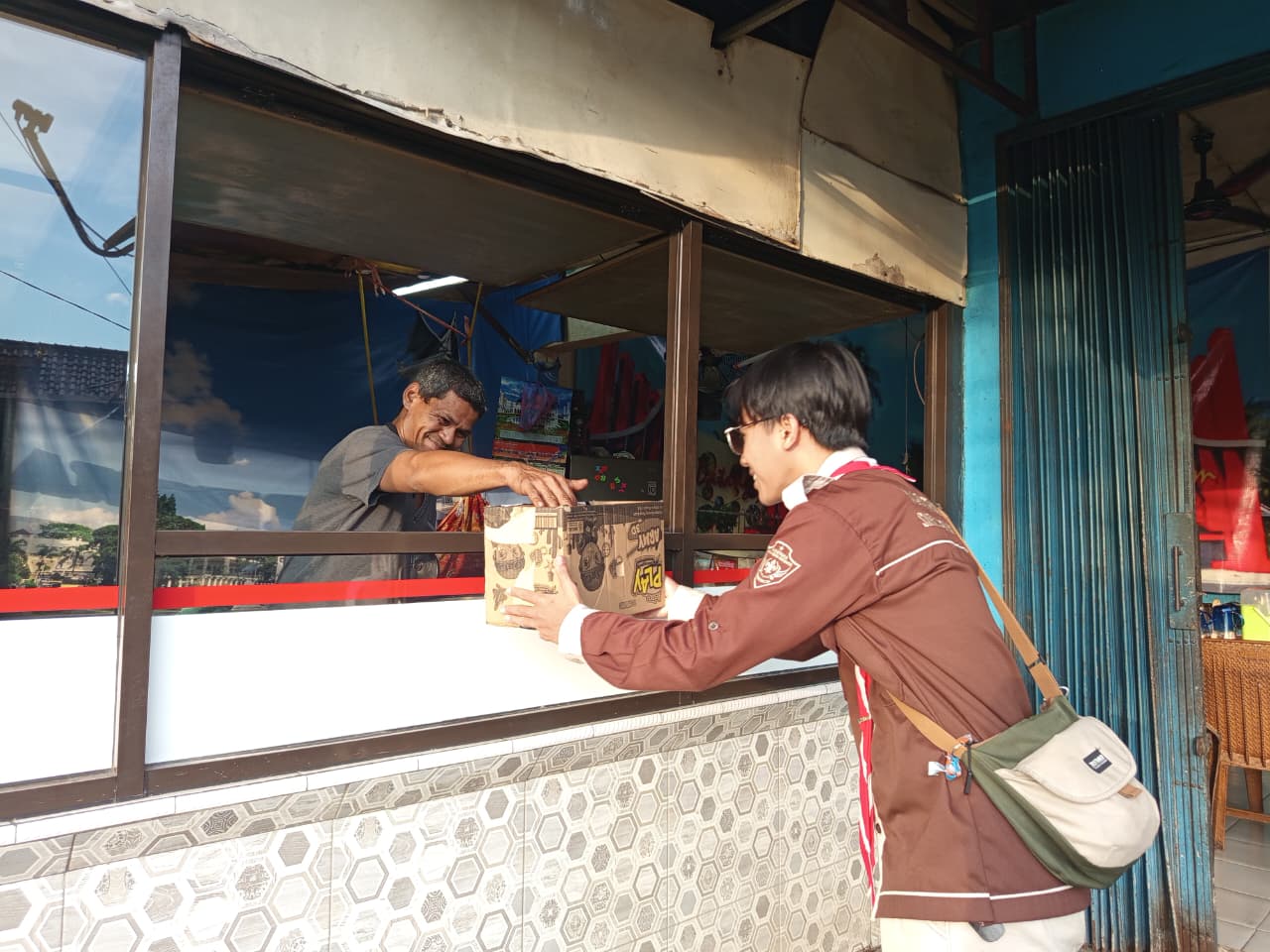 GALANG DANA DONASI UNTUK SANTUNAN ANAK YATIM (HARI KEDUA)