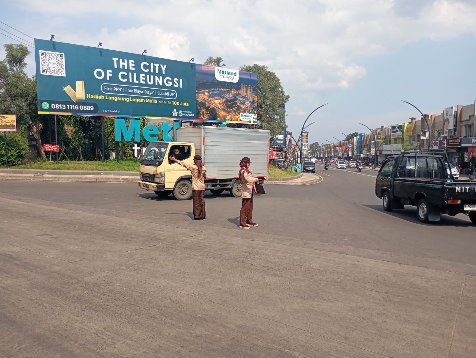Karya Bakti Lebaran Kwarran Cileungsi hari ketiga
