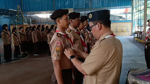 Kak Taufik Rusmayana, M.Pd Ketua Mabigus SMK PGRI Karisma Bangsa Kukuhkan Dewan Ambalan Baru