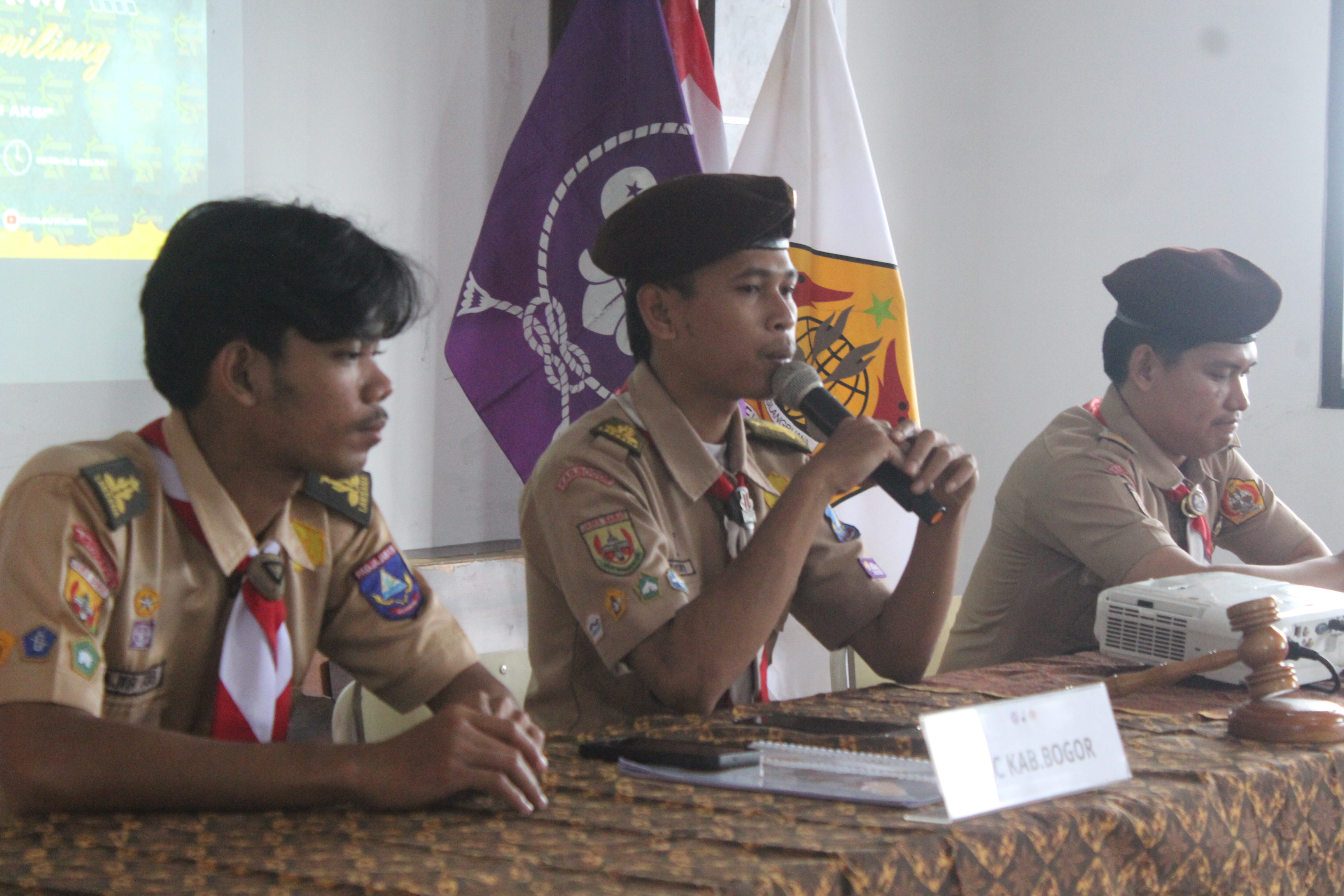 PANDANGAN DEWAN KERJA CABANG KABUPATEN BOGOR DALAM SIDANG PARIPURNA RANTING LEUWILIANG‎