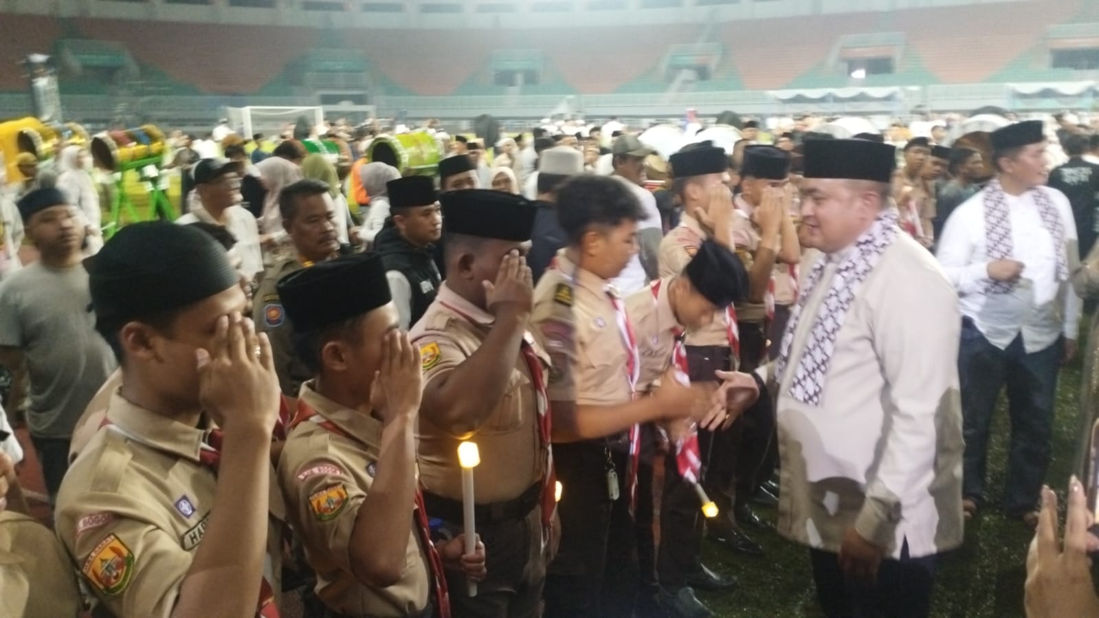 Pawai obor malam takbir di Pakansari berlangsung meriah, Bupati Kabupaten Bogor turun langsung beri semangat