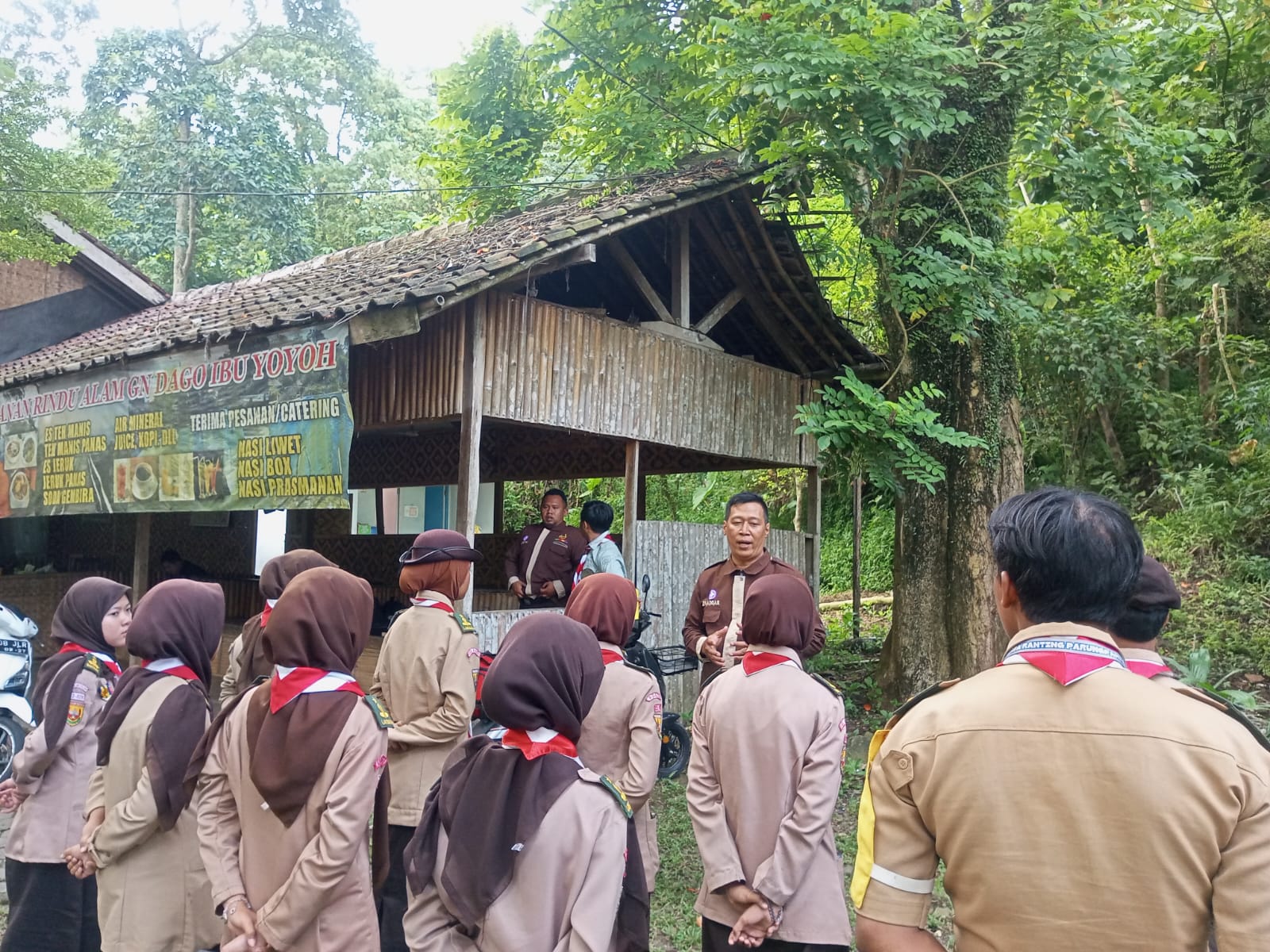 Apel Penutupan Hari Kelima Karya Bakti Lebaran, Pramuka Parungpanjang Perkuat Disiplin dan Pelayanan