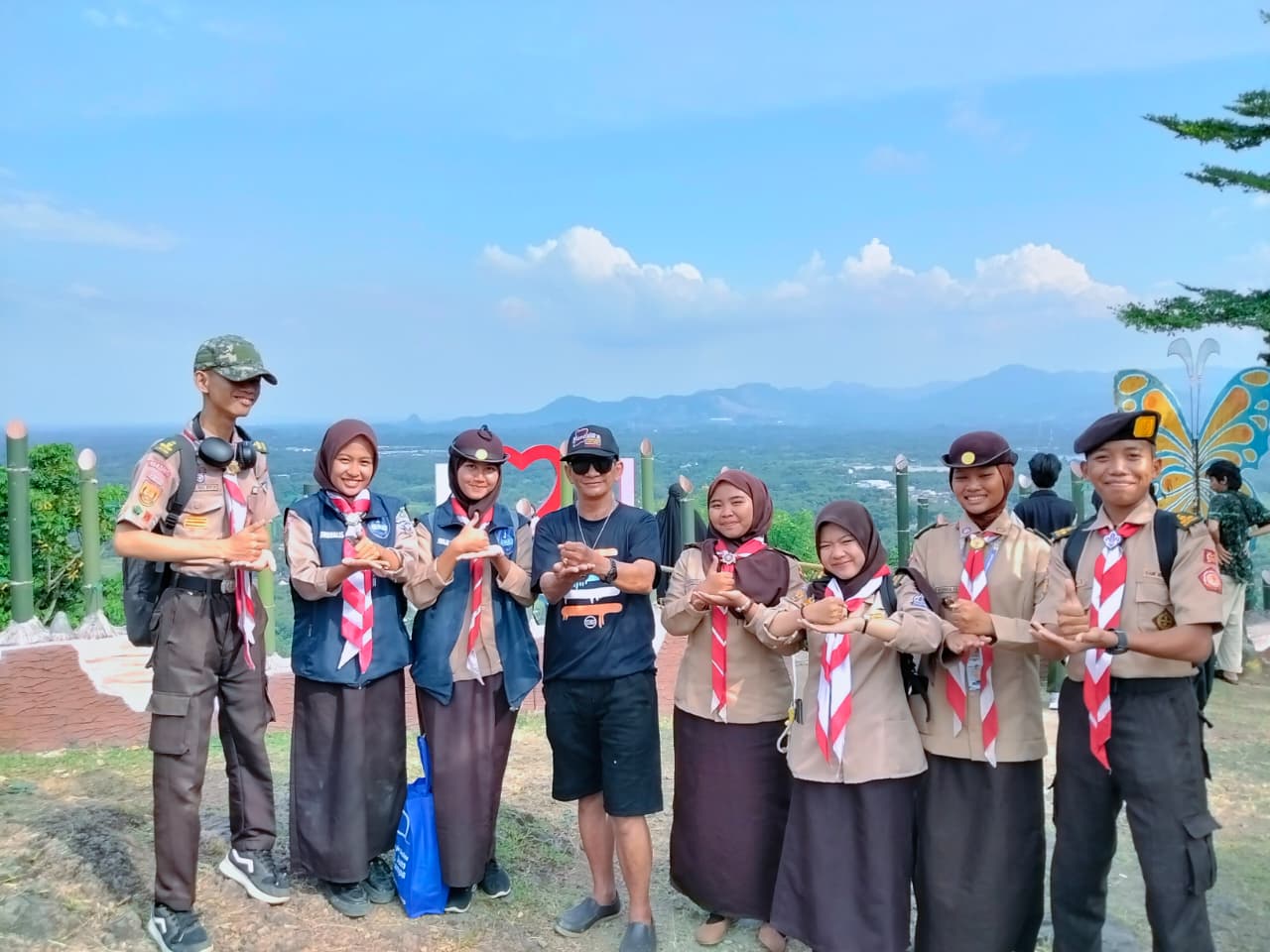 Momen Inspiratif di Wisata Alam Gunung Dago, Warta Pandu Parungpanjang Bersama Purna Pengurus Kwartir ranting Tangerang