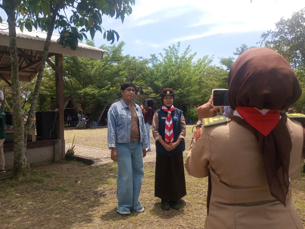 Warta Pandu Parungpanjang Wawancara Pengunjung di Wisata Alam Gunung Dago