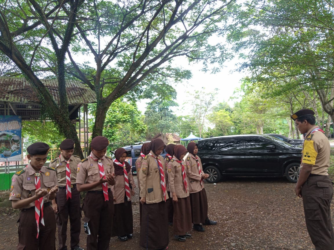 Apel Pembukaan Karya Bakti Lebaran 2026 di Wisata Alam Gunung Dago, Pramuka Parungpanjang Siap Layani Wisatawan