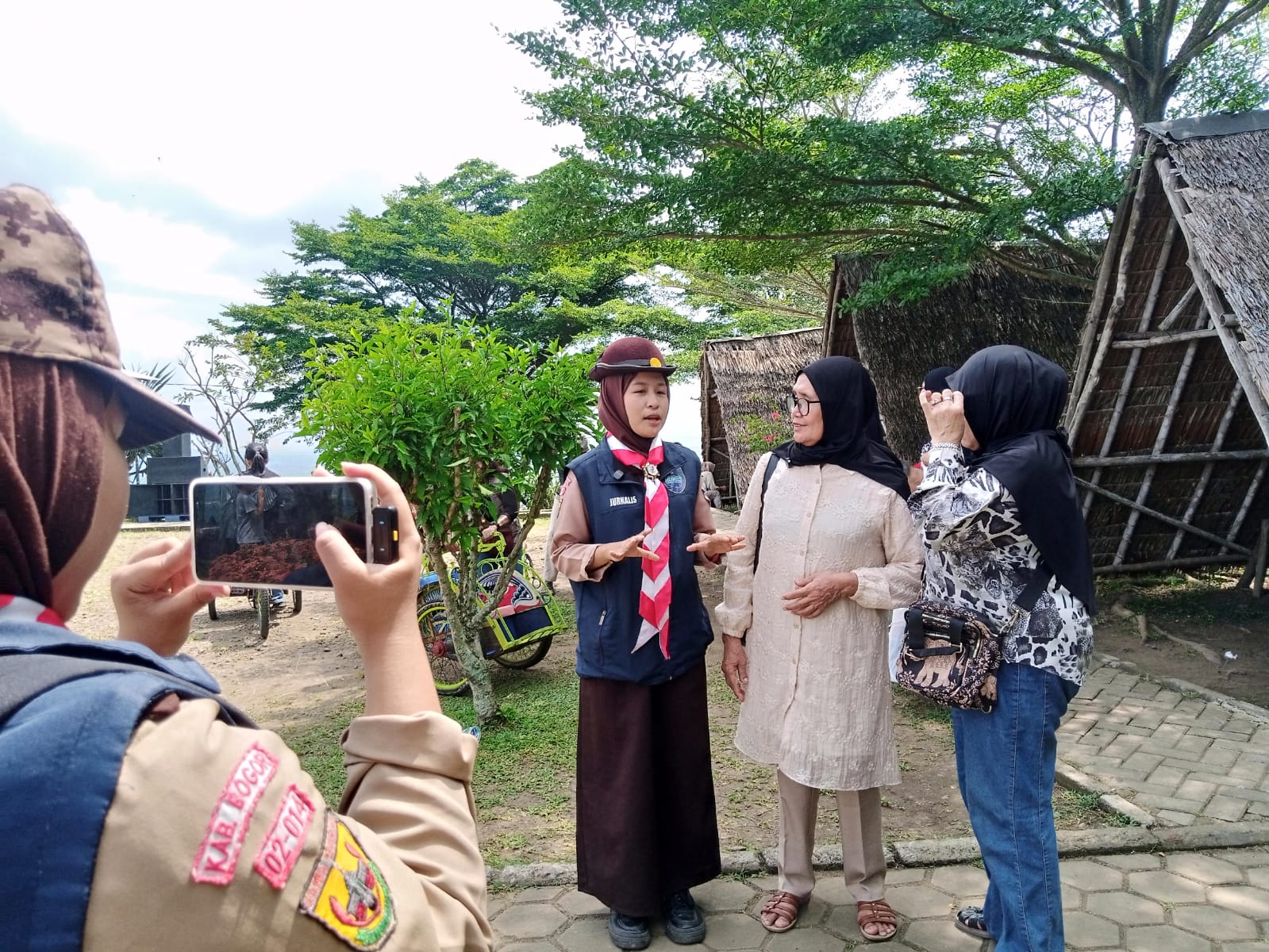 Warta Pandu Rekam Kesan Pertama Pengunjung di Gunung Dago