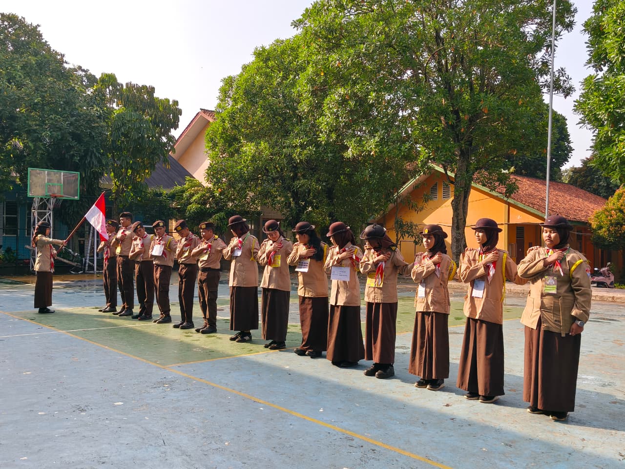 Sahkan Kader Pemimpin Muda, Ambalan Kian Santang dan Dyah Pitaloka SMAN 1 Tajurhalang Gelar Pelantikan Bantara-Laksana
