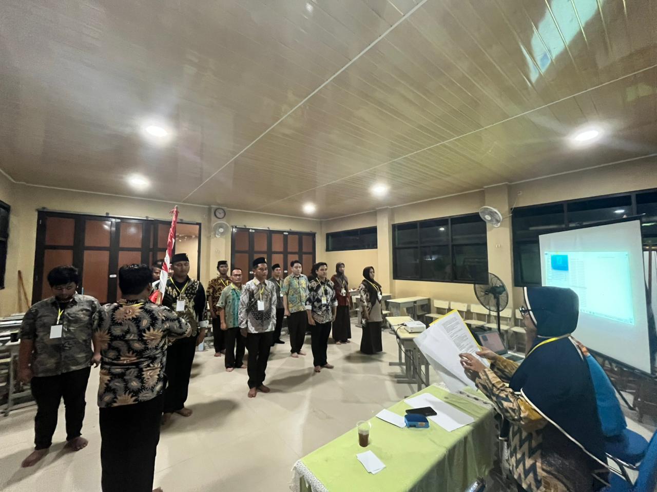 Peserta KMD Golongan Penegak Kwarran Cileungsi Laksanakan Praktik Tata Cara Upacara Pelantikan Laksana