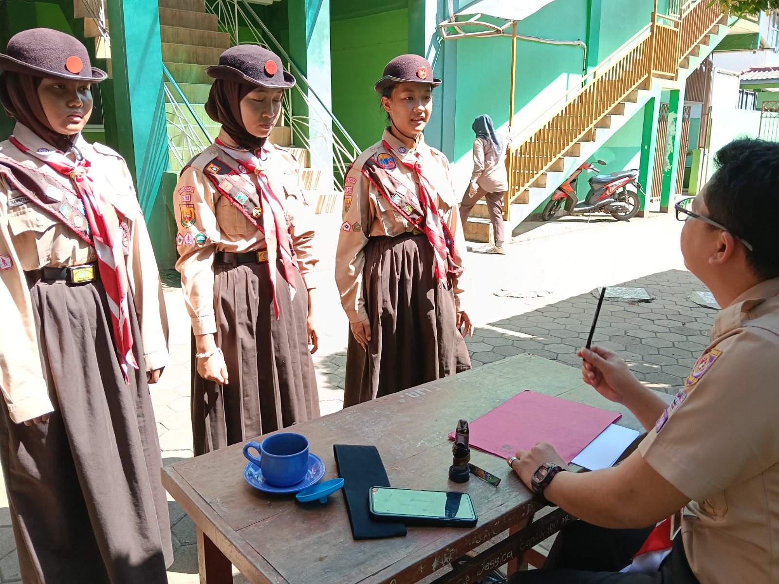 Calon Pramuka Garuda Golongan Penegak & Penggalang Melaksanakan Tes Bahasa Asing Pada Tapakan Pramuka Garuda Tahap 1 Tahun 2026