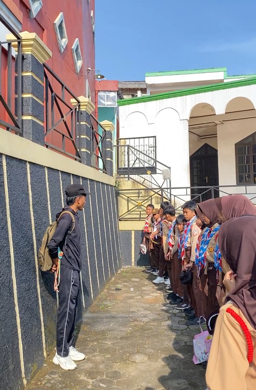 Belajar dari Alam, Pramuka SDN Cipelang 01 Tempa Mental dan Kepedulian Lingkungan