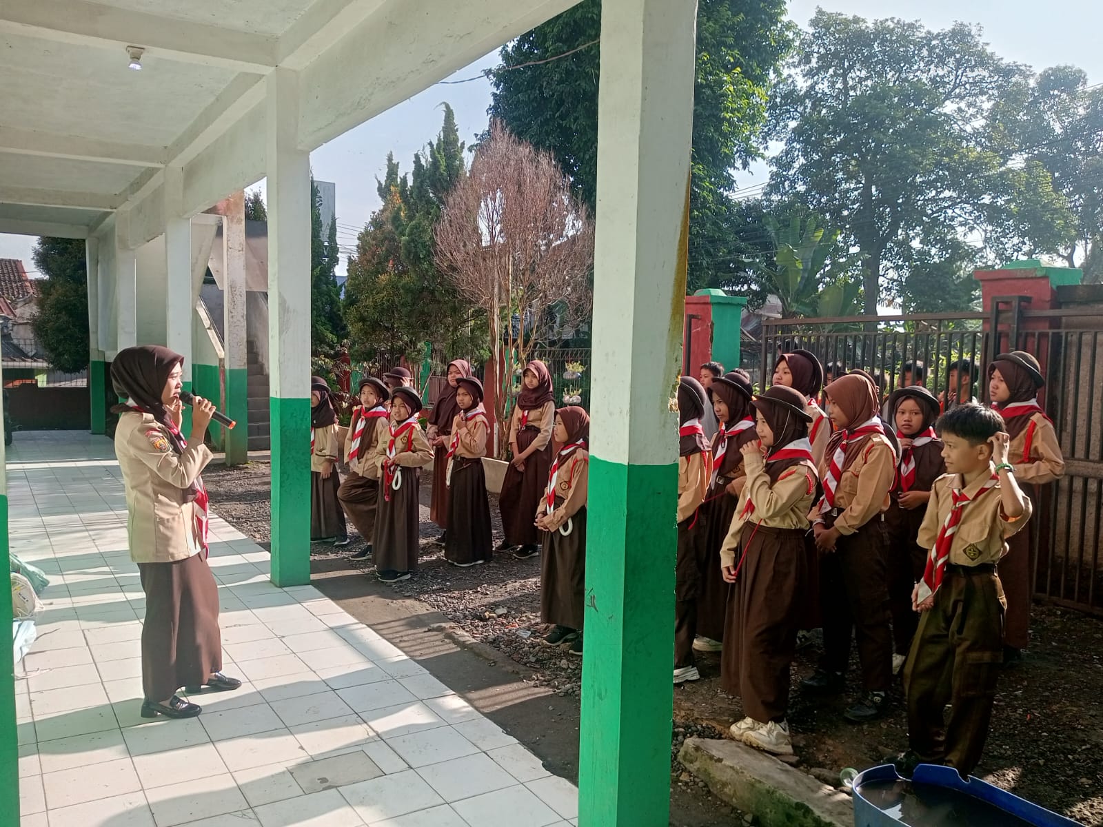 Energi Tak Terbendung! Penggalang SDN Cijeruk 02 Tampil Kompak dan Aktif