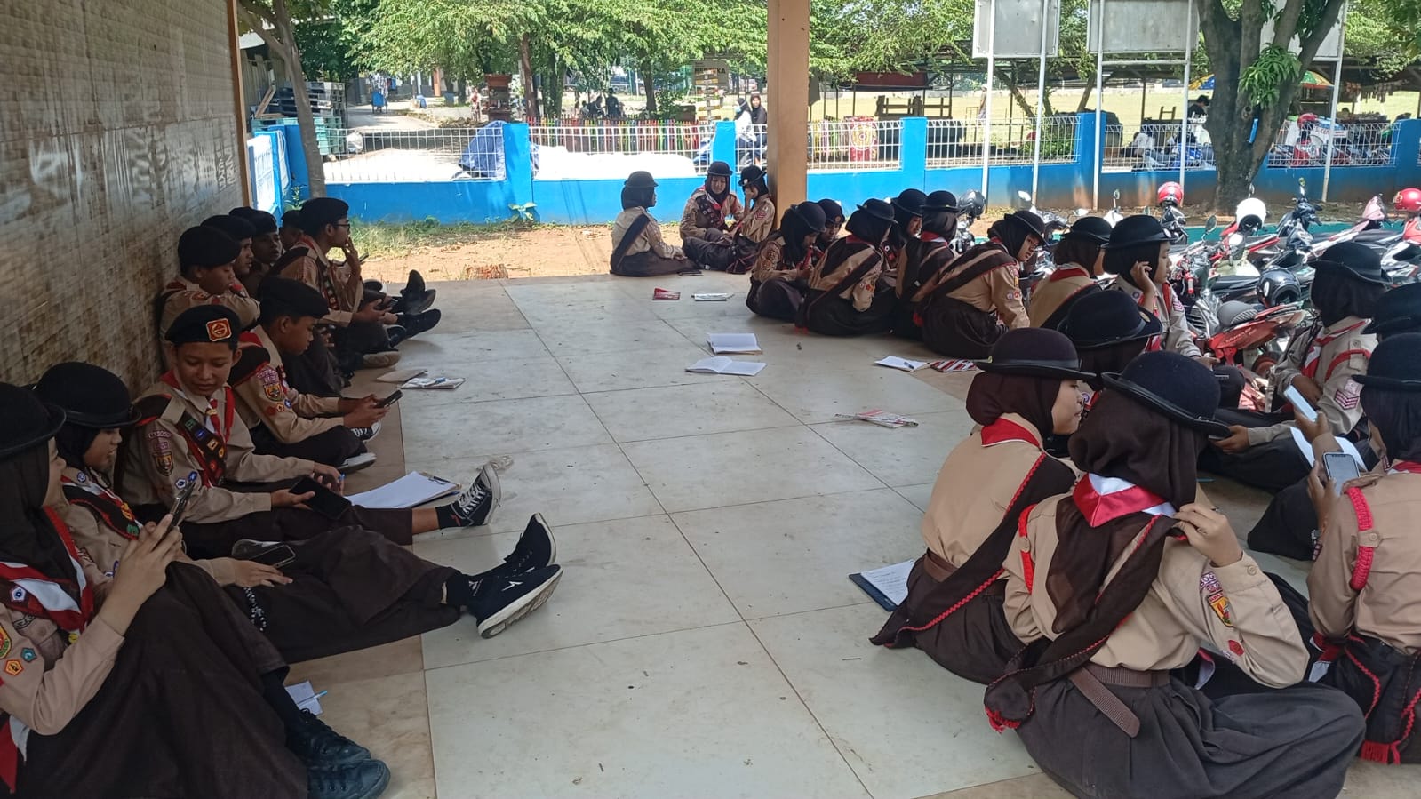 PRAMUKA PENGGALANG KWARTIR RANTING KLAPANUNGGAL IKUTI LATIHAN PEMBEKALAN TEKNOLOGI INFORMASI