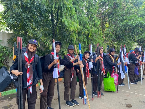 Peserta PPIM Sanggar Bakti SMK Bina Teknika Pelajari Teknik Berkemah