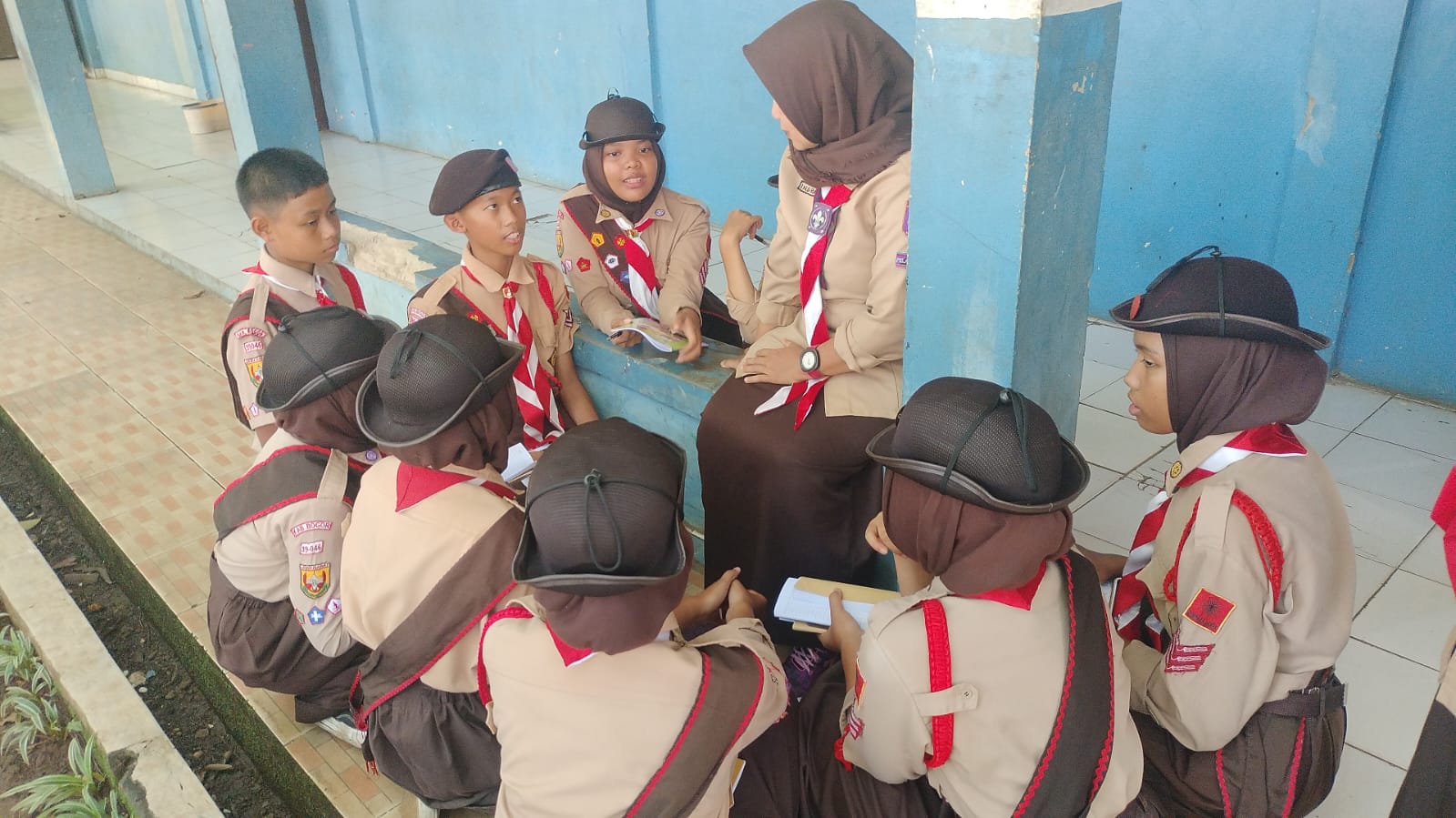 Kawal Kualitas Kader, Kwarran Tajurhalang Monitoring Calon Pramuka Garuda di SMPN 1 Tajurhalang