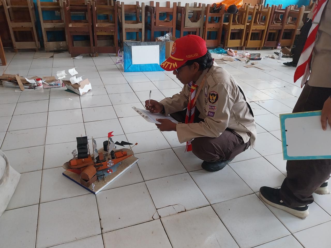Lomba Maket Bajak Laut LT II Kwartir Ranting Cileungsi Kembangkan Kreativitas Penggalang