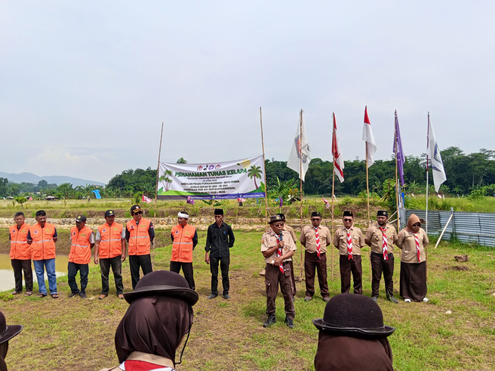 Sambutan Ka Mabigus Warnai Kegiatan Penghijauan di BUMDes Cikahuripan
