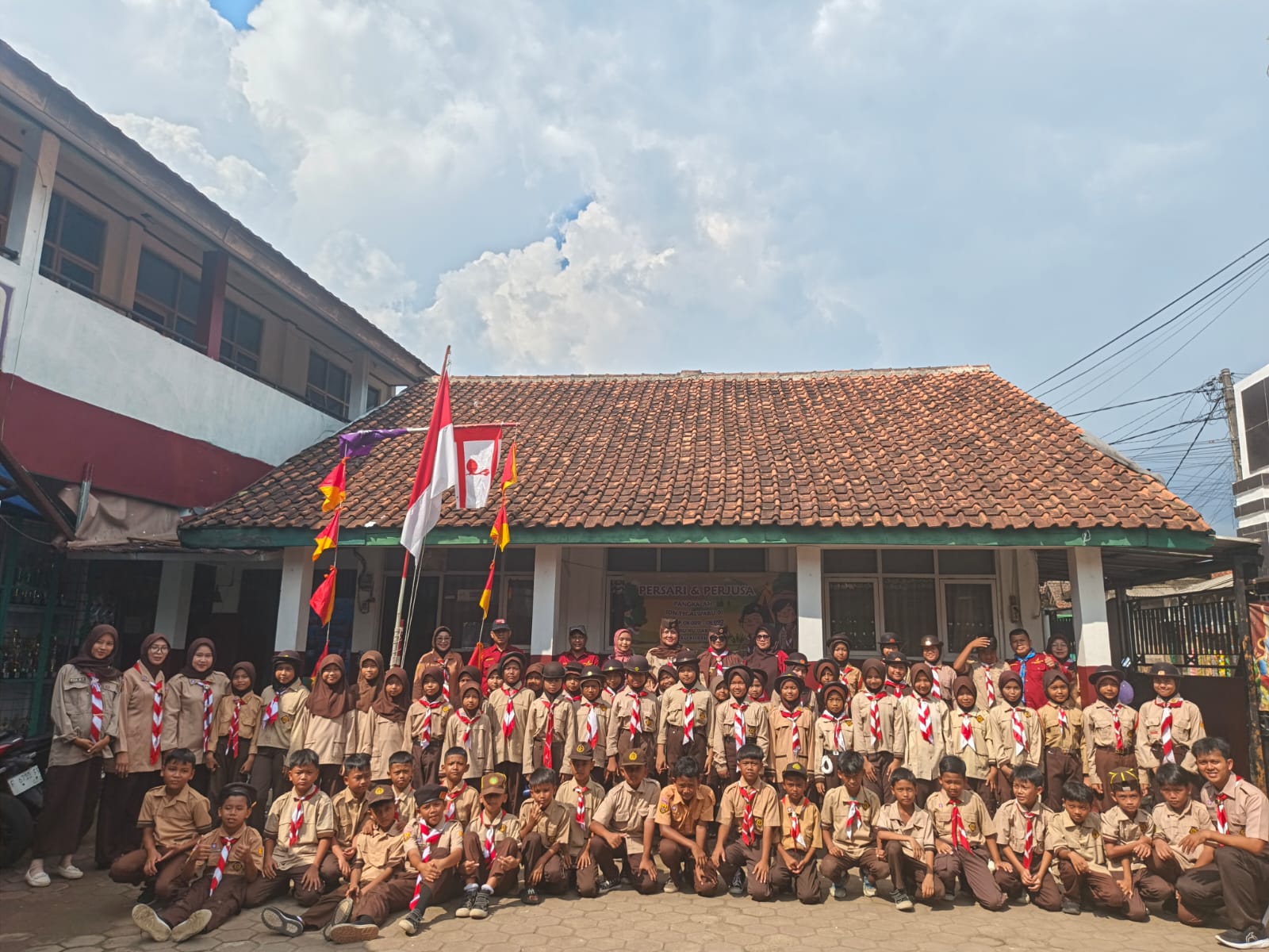 Latih Kemandirian dan Karakter, SDN Tegalwaru 01 Sukses Gelar Kegiatan PERSARI dan PERJUSA