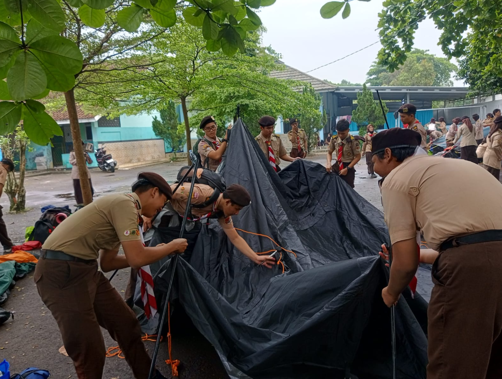 Tapak Kemah Jadi Awal Pembentukan Karakter dalam Kegiatan Peningkatan Kapasitas Dewan Kerja dan Satgiat Cileungsi 2026