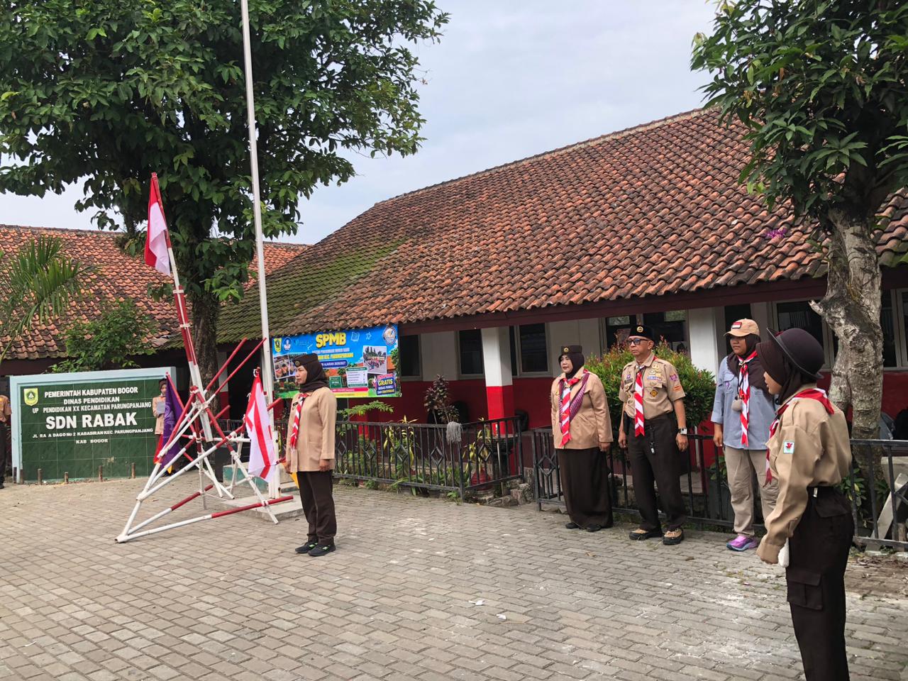 PERSARI Siaga SDN Rabak Libatkan Unsur Kwarran Parungpanjang dalam Pembinaan Karakter Sejak Dini