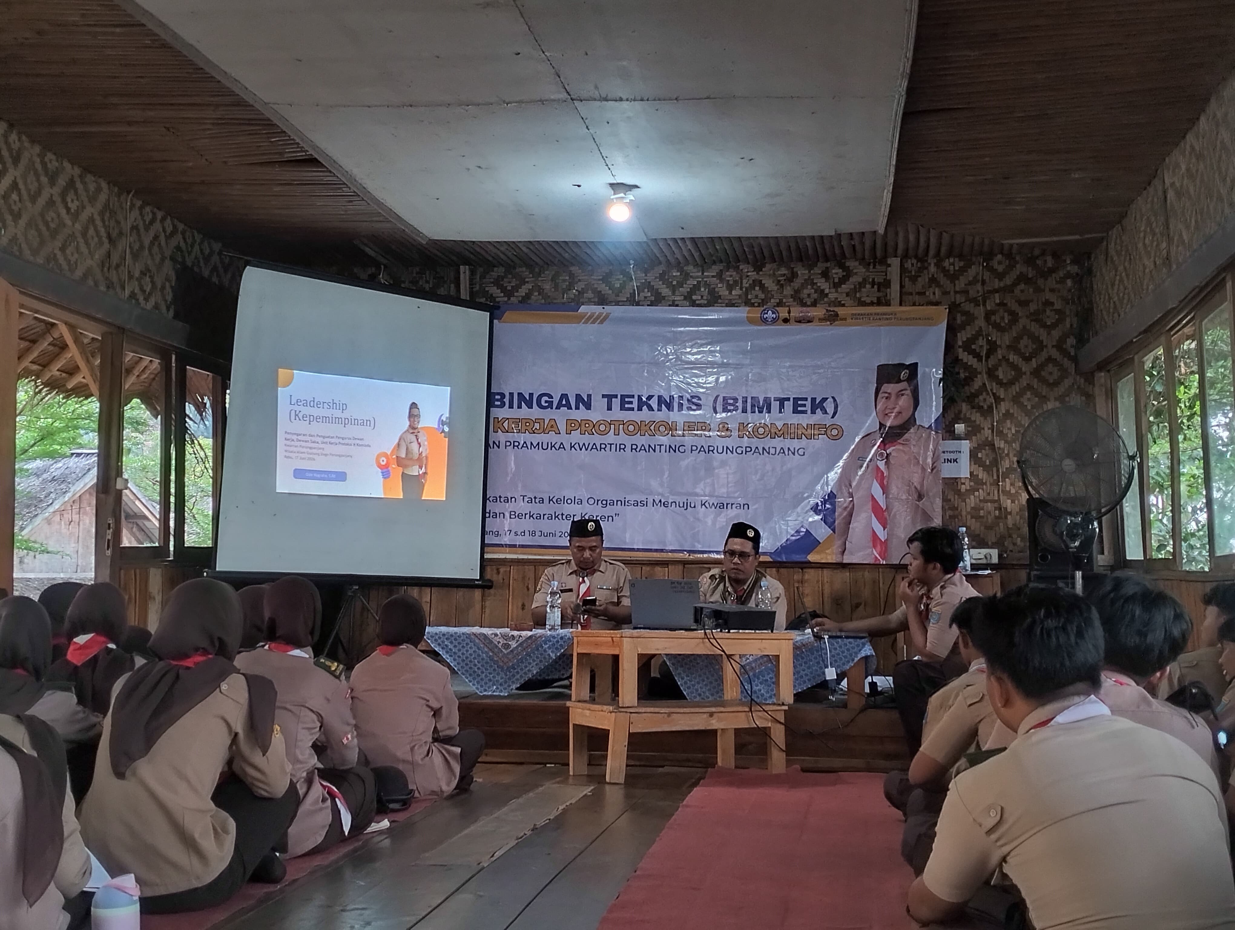 Belajar Menjadi Pemimpin, Kwarran Parungpanjang Perkuat Sinergi Melalui Materi Leadership