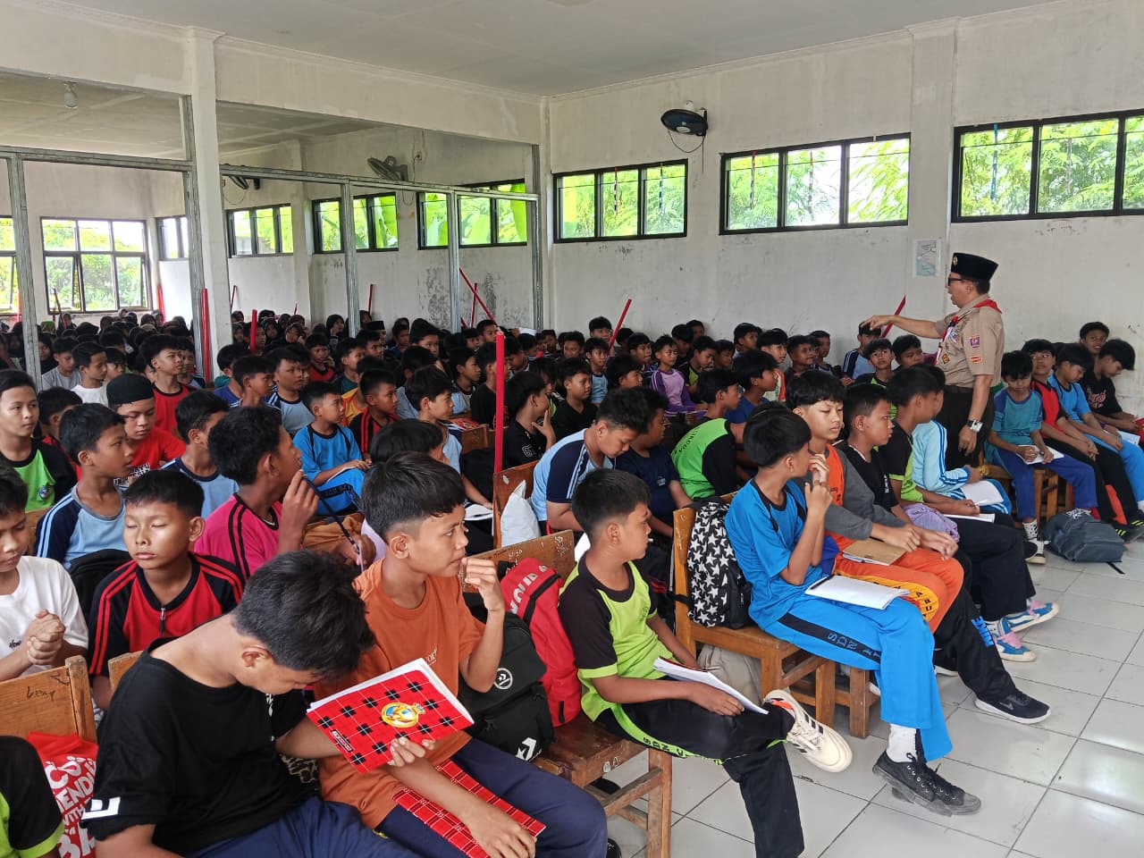Perkemahan Penerimaan Anggota Baru MTs Al Makmur Parungpanjang Tanamkan Semangat Kepramukaan Sejak Masa Ta'aruf