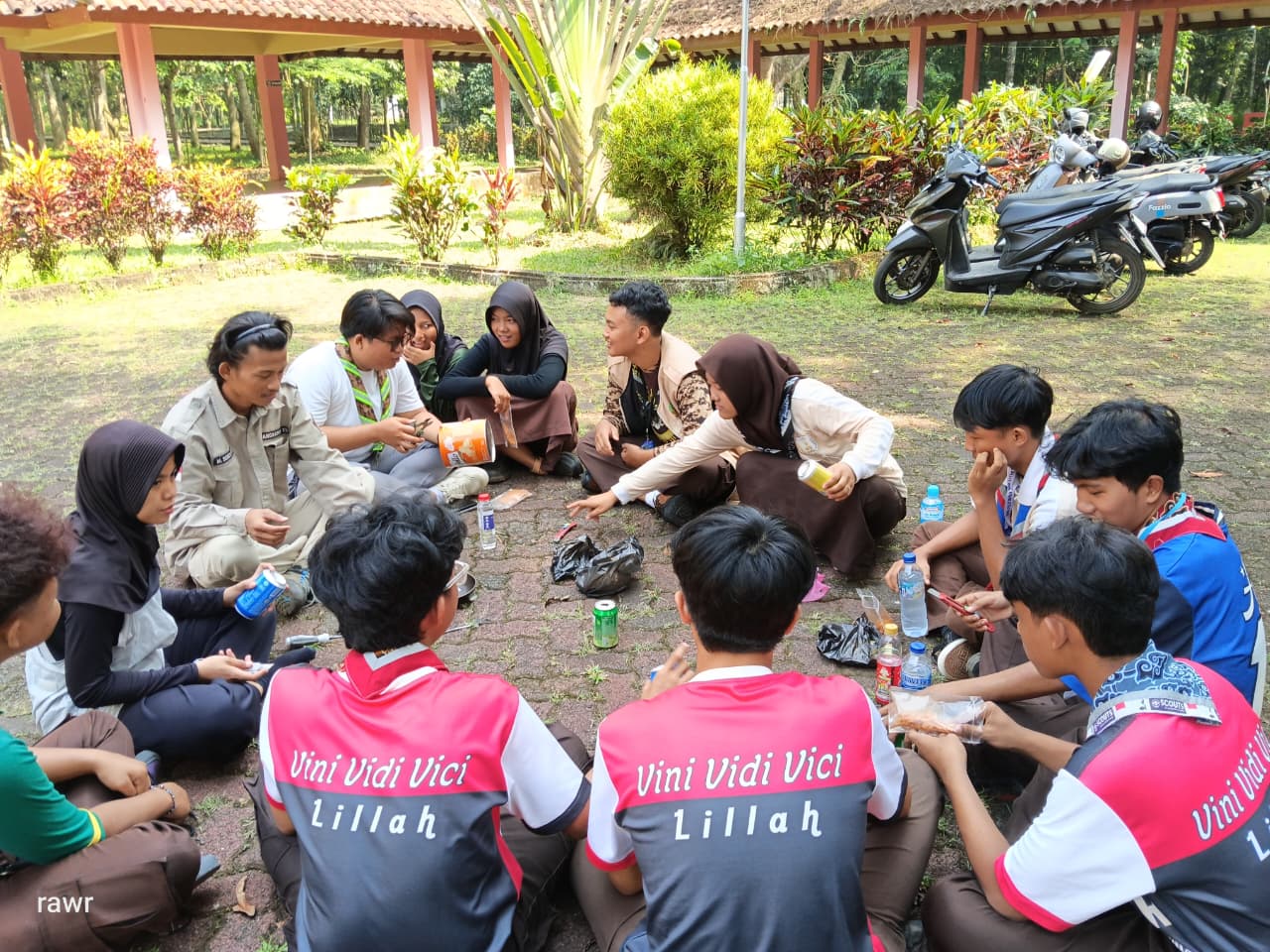 Latihan Rutin Saka Wanabakti Rumpin Pertemuan Ke-9: Membangun Jiwa Mandiri Melalui Wirausaha Madu dan Masak Rimba