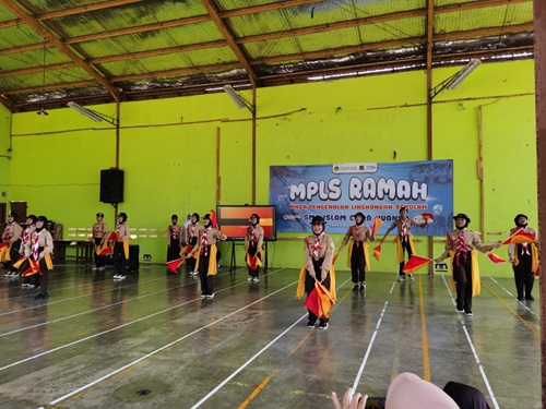 SMP Islam Citra Nuansa Gelar Demonstrasi Ekstrakurikuler Pramuka, Sambut Meriah Peserta MPLS