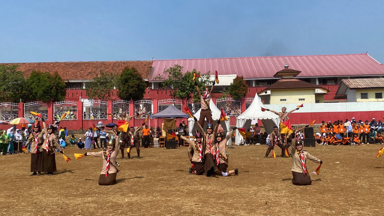 Memukau dan Penuh Semangat! Demo Ekskul Pramuka SMK Pelita Unjuk Kebolehan di Depan Siswa Baru