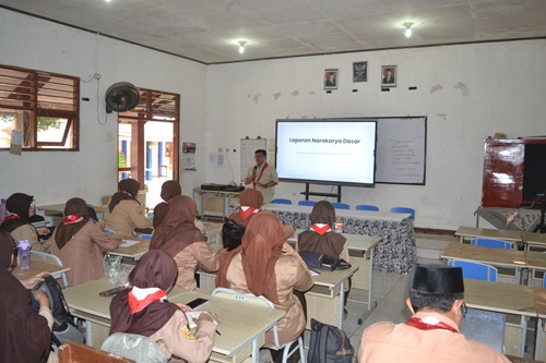 Kwarran Cileungsi Bekali Lulusan KMD dan KML Melalui Kegiatan Pembekalan Narakarya