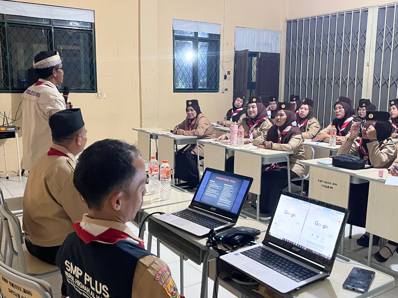 Kwarran Jonggol Laksanakan Monitoring dan Memberikan Orientasi Penguatan Peran Guru dalam Pendidikan Kepramukaan di SMP Plus Nurul Hikmah Al Hakim