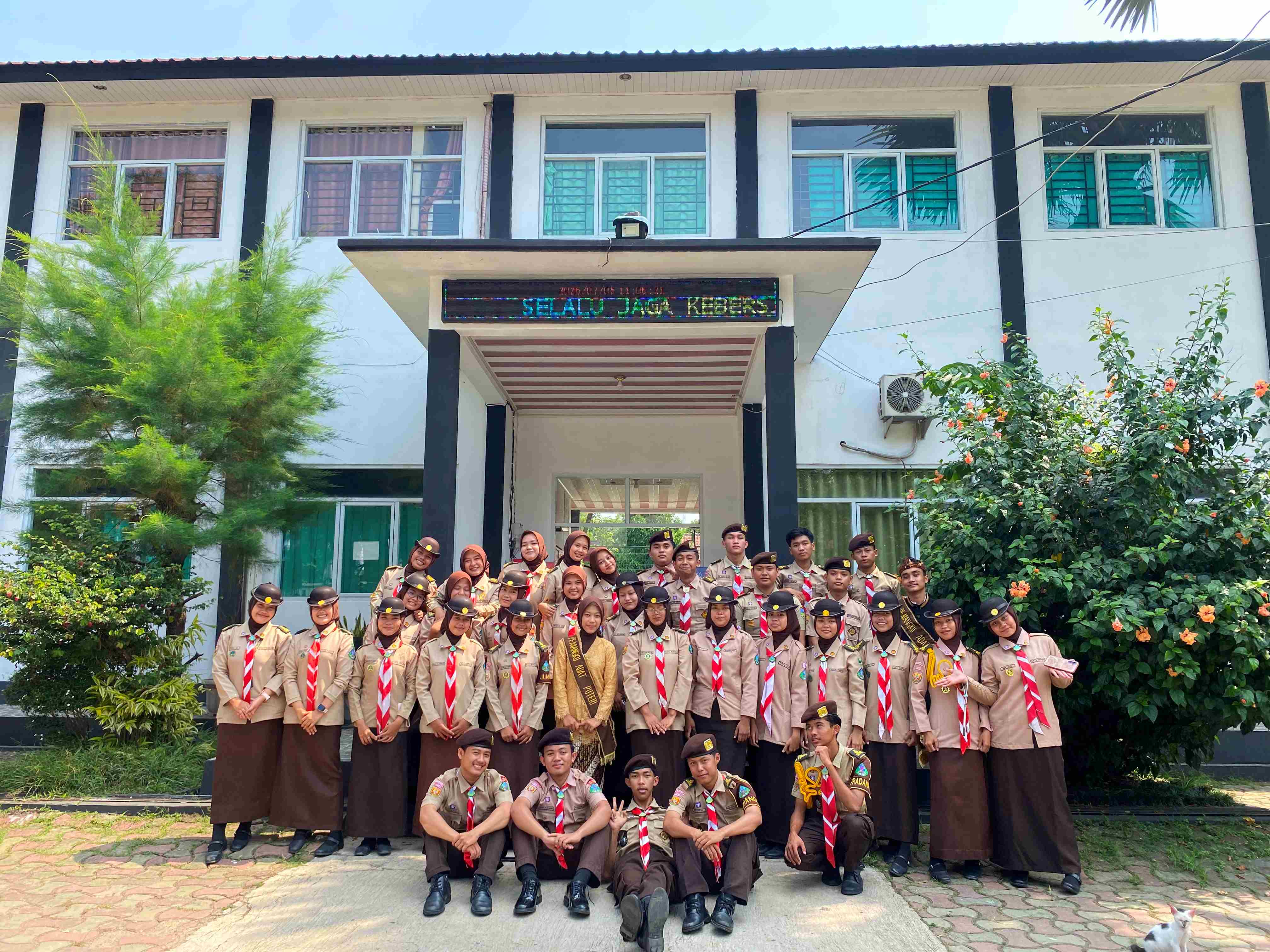 Suasana Haru Warnai Pelepasan Dewan Ambalan Pangeran Sageri dan Ratu Rapiah SMA Negeri 1 Rumpin