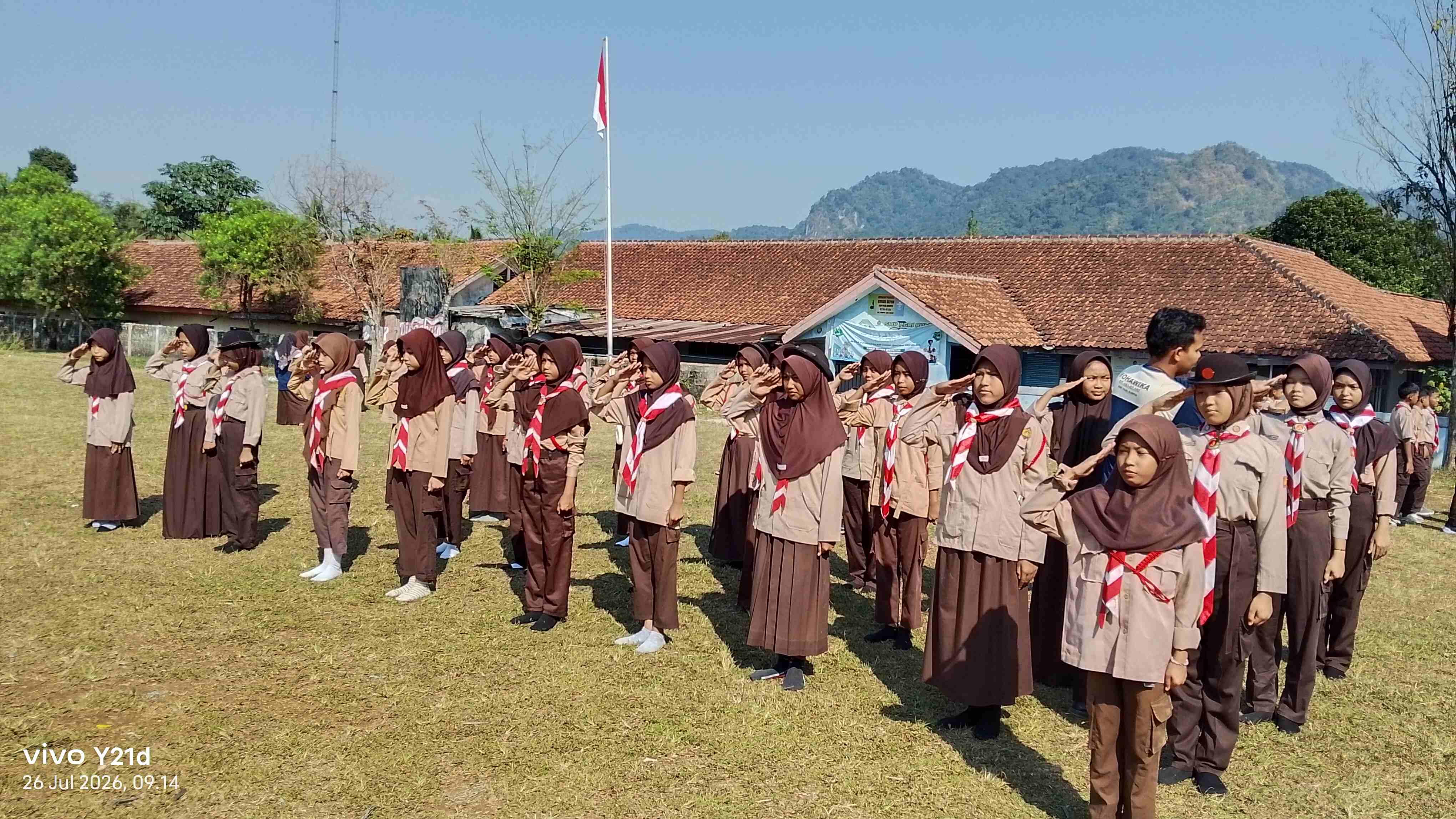 Latihan Rutin Pramuka Penggalang SMP PGRI Rumpin Tanamkan Disiplin, Kepemimpinan, dan Semangat Kebersamaan