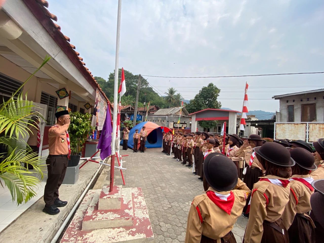 PERJUSA SDN SAMPAY BERLANGSUNG MERIAH, TANAMKAN KARAKTER DAN KEMANDIRIAN PRAMUKA PENGGALANG