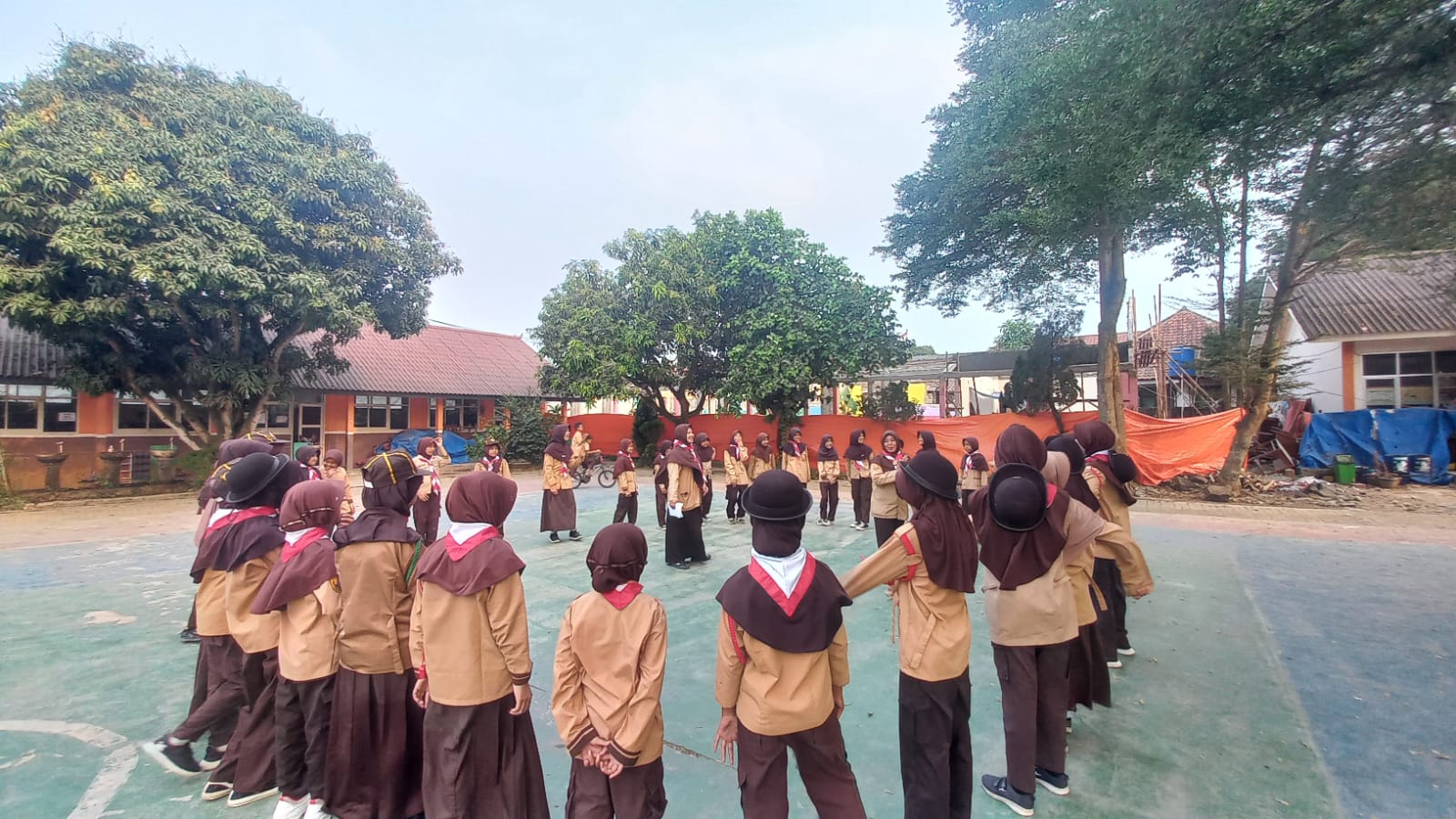 Semangat Pramuka Tak Pernah Padam! Latihan Rutin SD N Leuwiranji 01 Cetak Siaga dan Penggalang Berkarakter